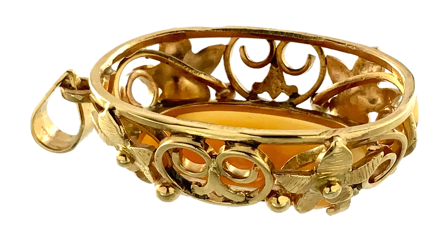 10K Yellow Gold Cameo Pendant Shell Carved Beautiful Woman Portrait AU190