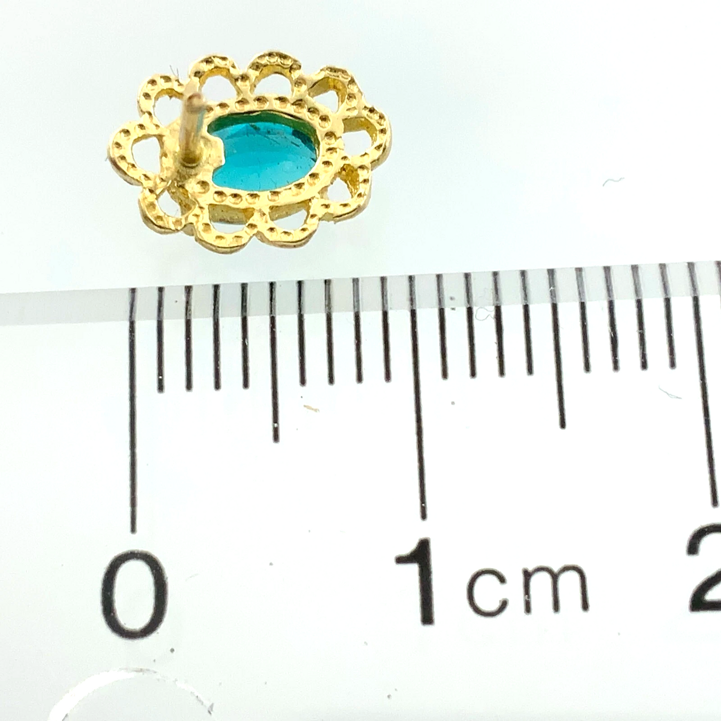 10K Yellow Gold Aqua Blue Rhinestone Scalloped Stud Earrings AU193