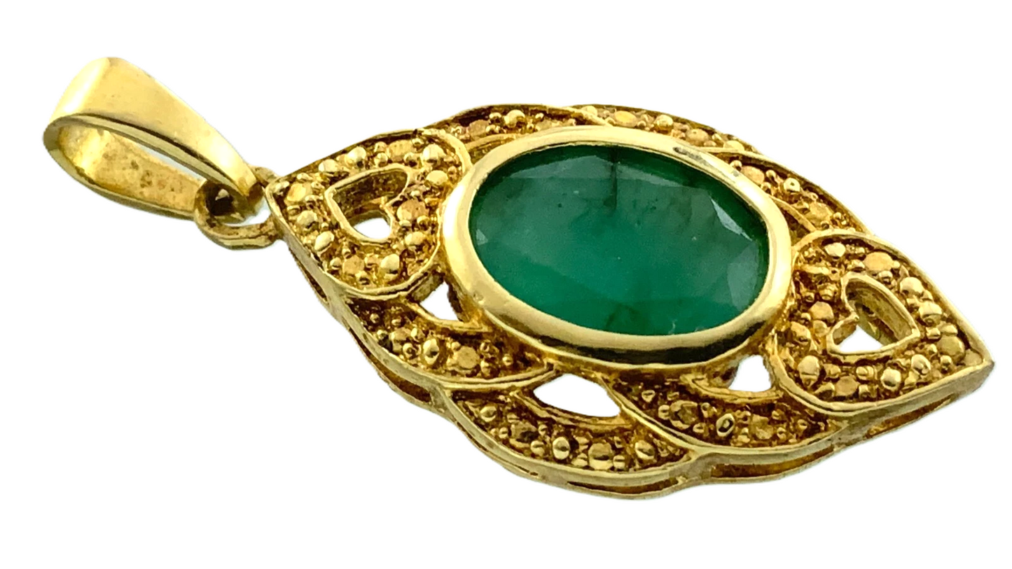 18K Yellow Gold Jade Stone Pendant AU208