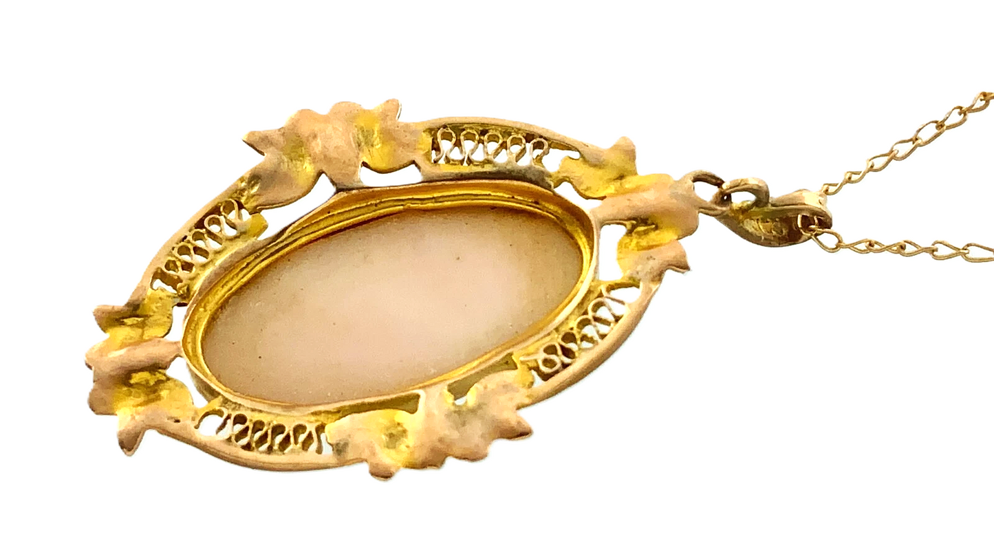 10K Yellow Gold Victorian Hand Carved Shell Cameo Pendant 14K Chain AU210