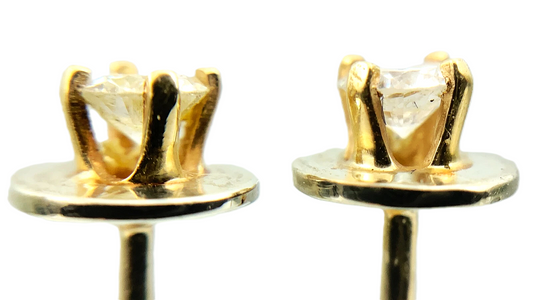 10K Yellow Gold Simulant Diamond Stud Earrings AU215