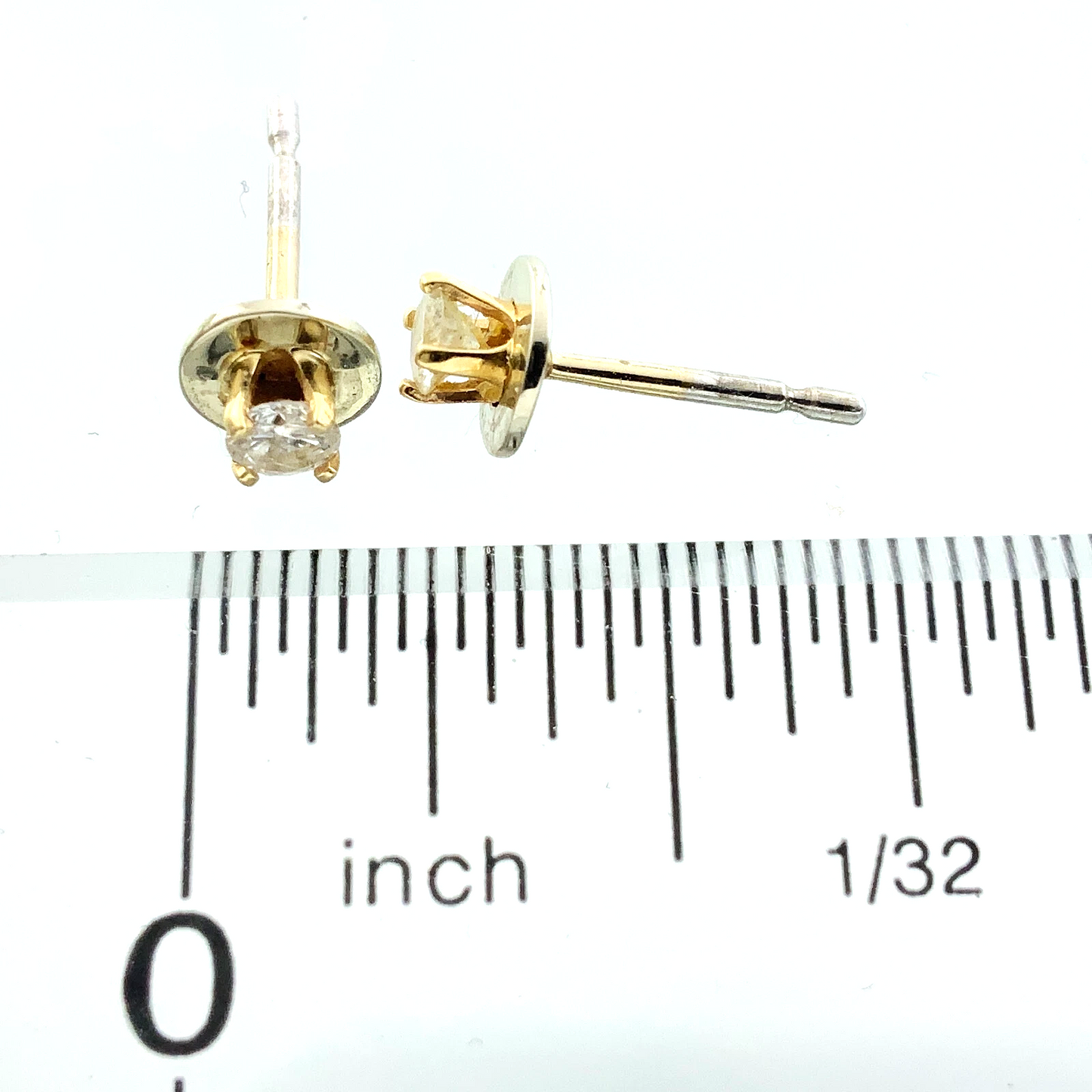 10K Yellow Gold Simulant Diamond Stud Earrings AU215