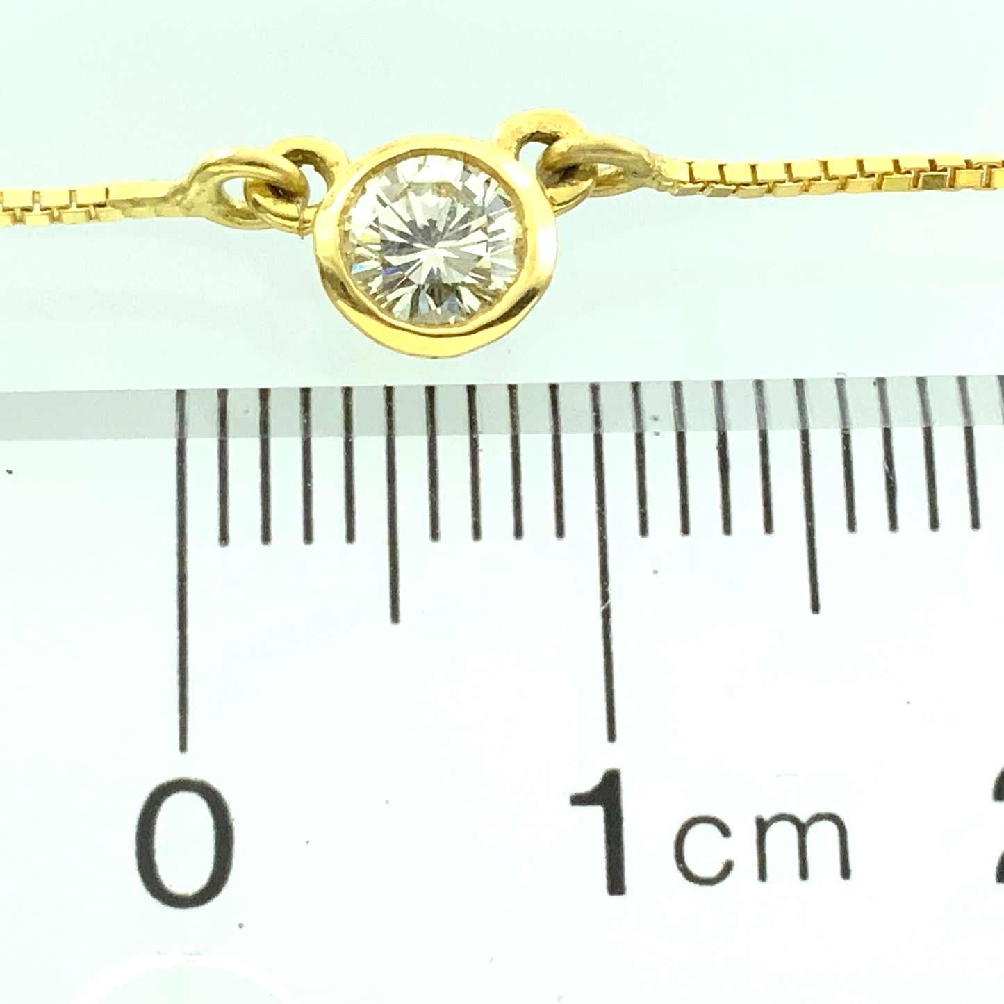 18K Yellow Gold Bezel Set Solitaire Box Chain Necklace 17.5 in x 1 mm AU223