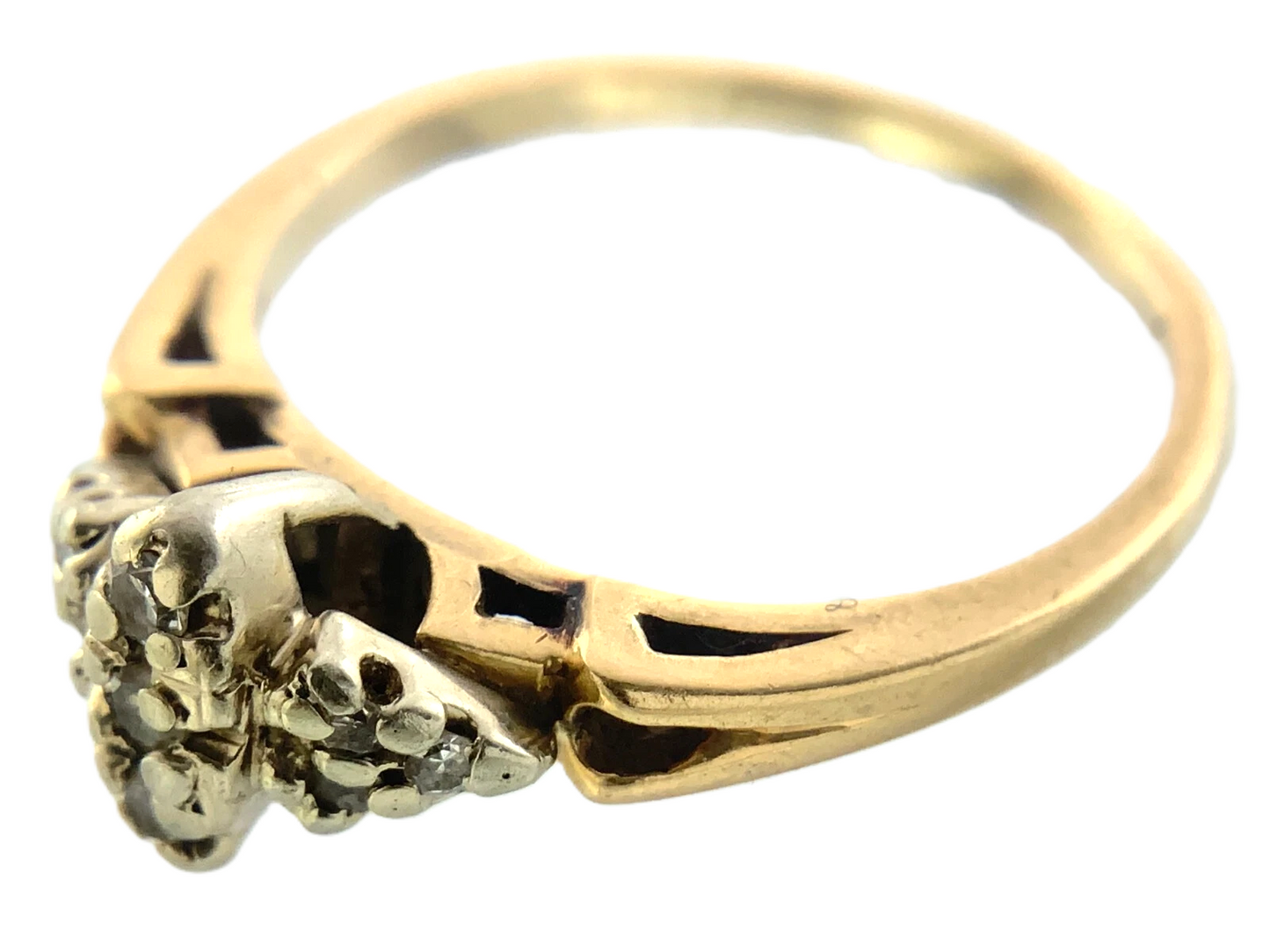 14K Yellow Gold Diamond Ring Size 7.5 AU241