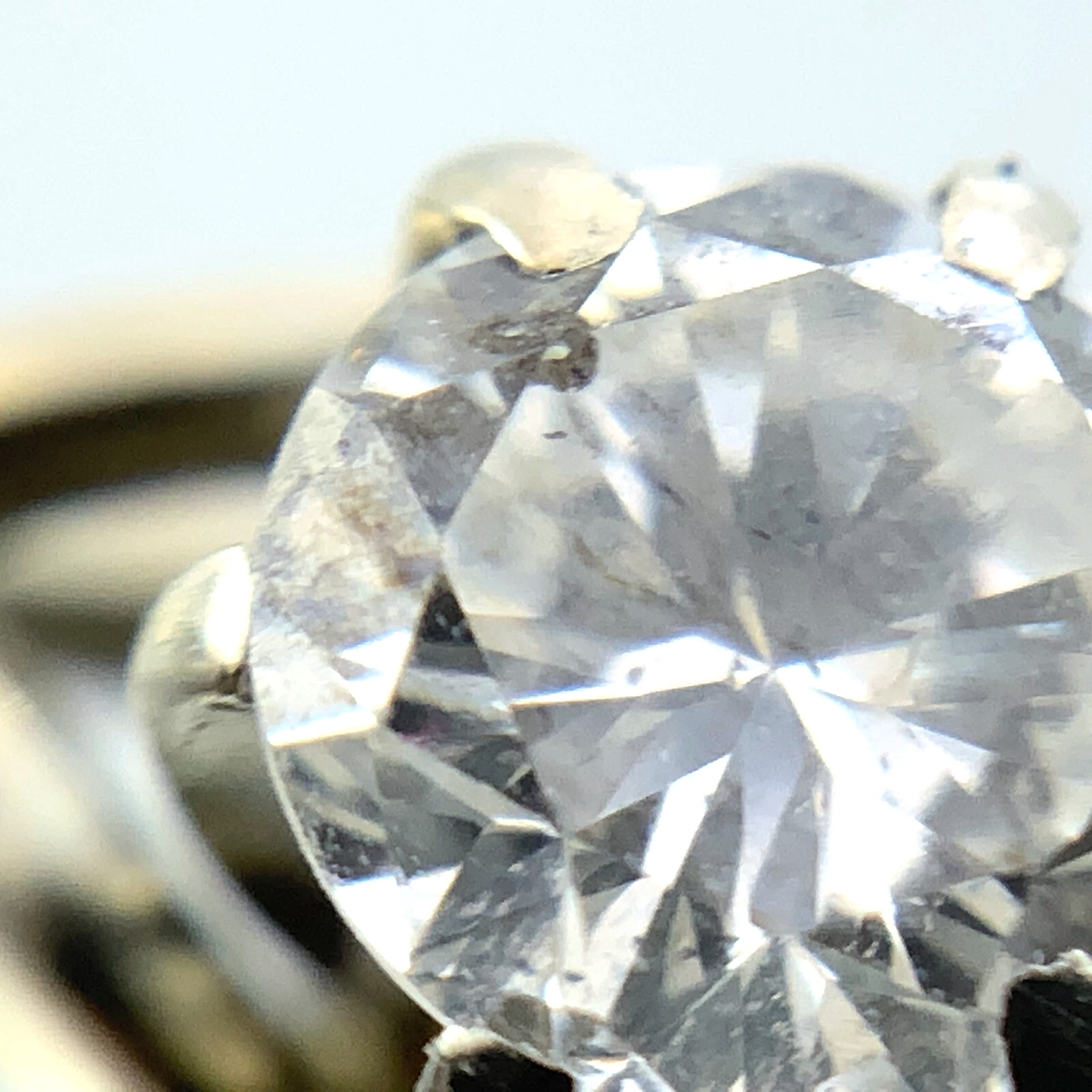 10K White Gold Diamond Engagement Ring Size: 7.25 AU243