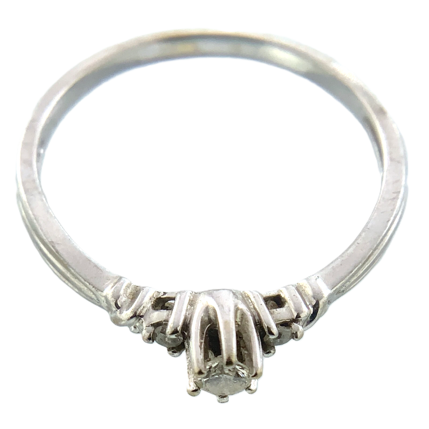 10K White Gold Diamond Engagement Ring Size: 7.25 AU243