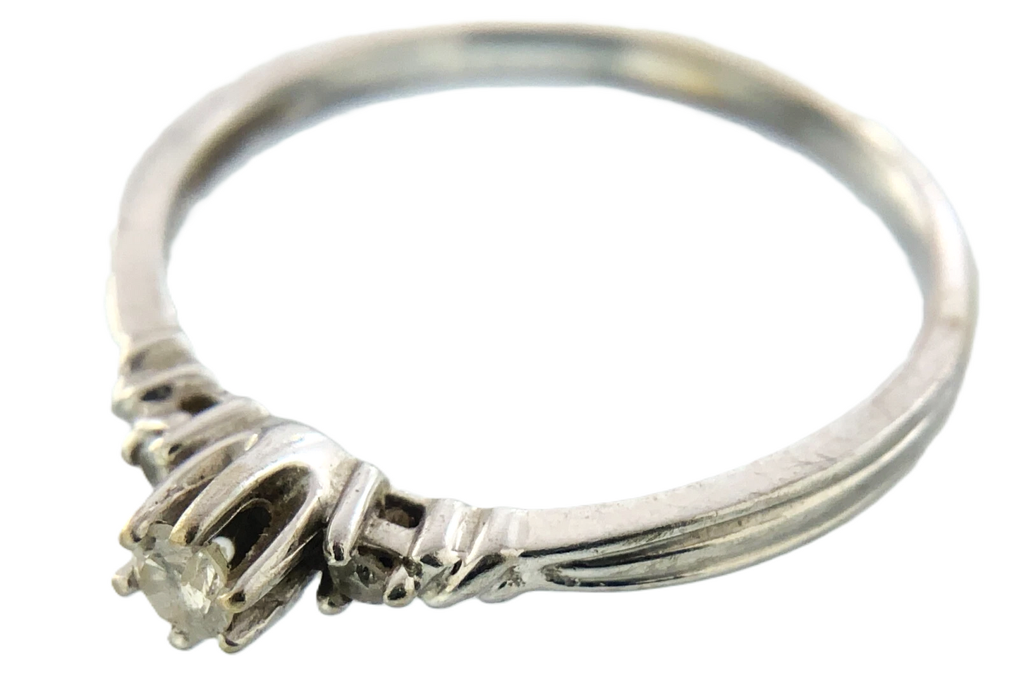 10K White Gold Diamond Engagement Ring Size: 7.25 AU243