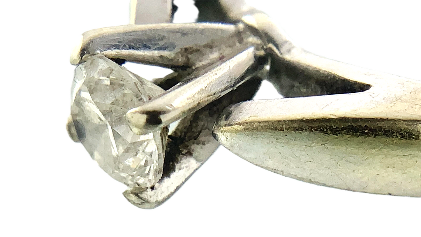 14K White Gold Diamond Engagement Ring Size: 6.75 AU244