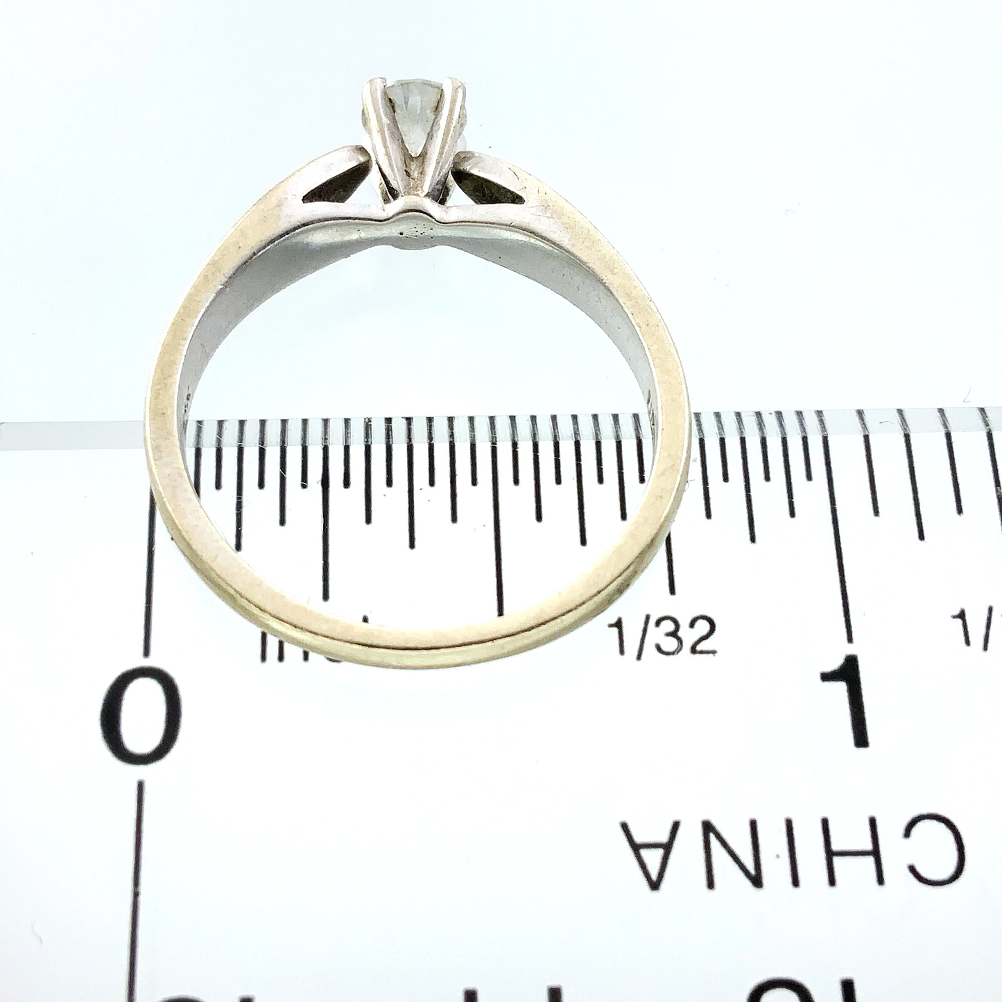 14K White Gold Diamond Engagement Ring Size: 6.75 AU244