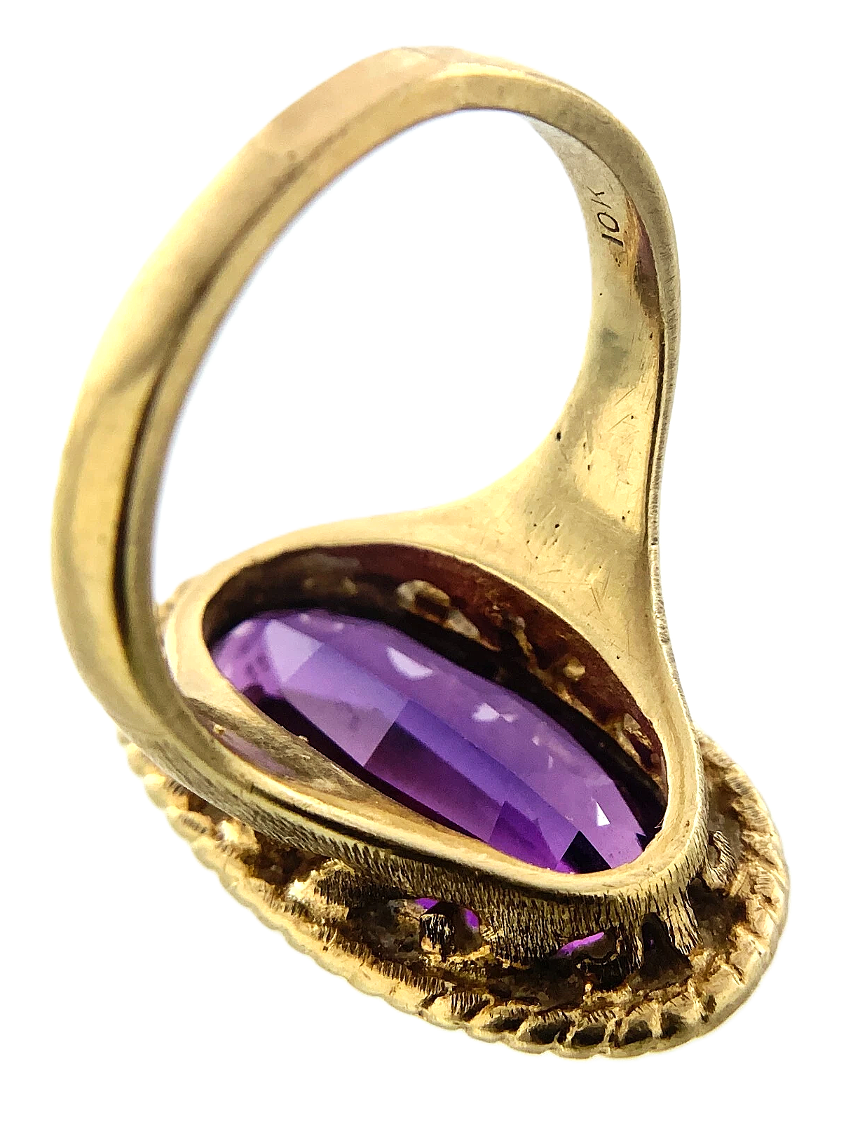 10K Yellow Gold Beautiful Purple Amethyst Cocktail Ring Size: 6.75 AU246