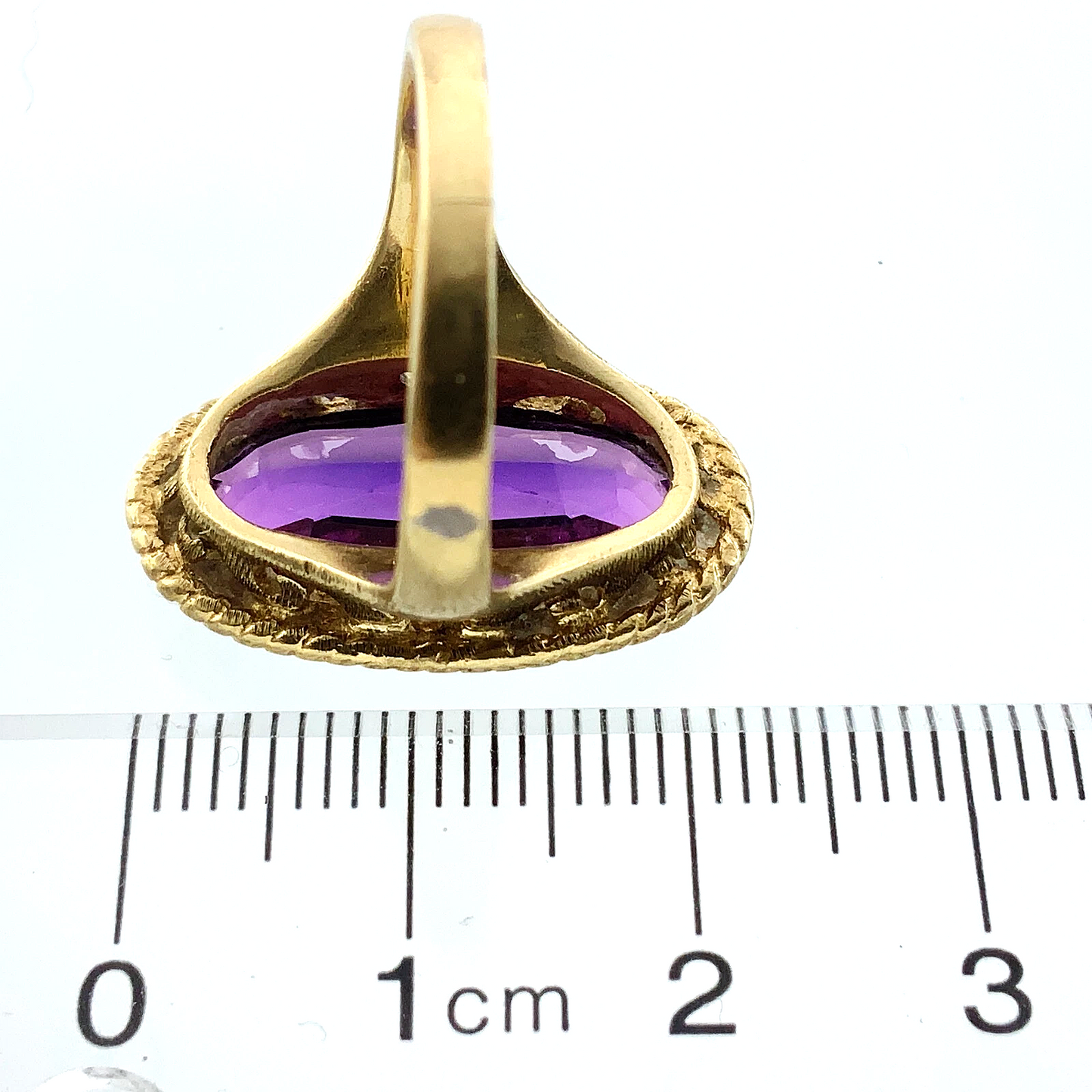 10K Yellow Gold Beautiful Purple Amethyst Cocktail Ring Size: 6.75 AU246