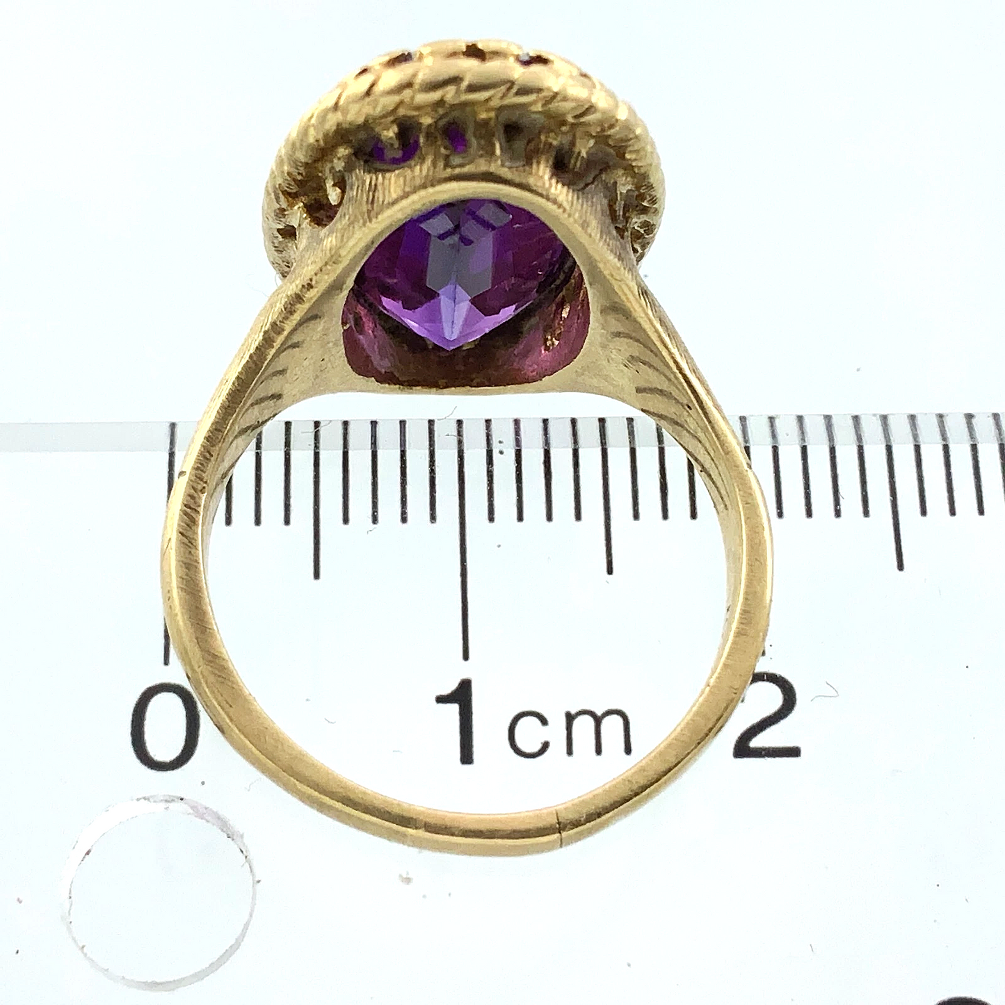 10K Yellow Gold Beautiful Purple Amethyst Cocktail Ring Size: 6.75 AU246