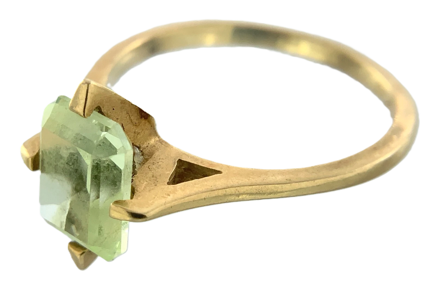 14K Yellow Gold Green Amethyst Ring Size: 6.5 AU248