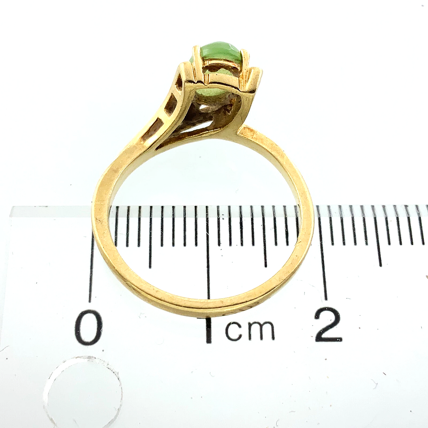 10K Yellow Gold Green Jade Ring Size: 6 AU249
