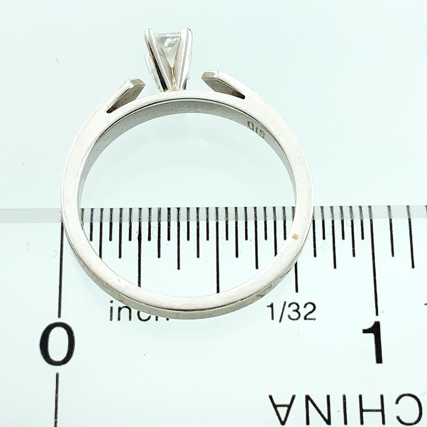 14K White Gold Diamond Engagement Ring Size 7 AU257