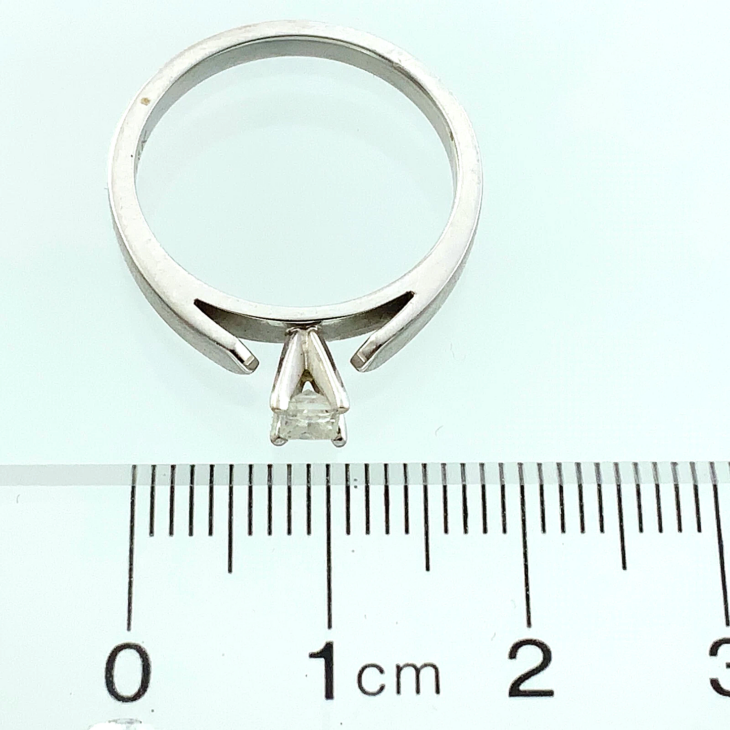 14K White Gold Diamond Engagement Ring Size 7 AU257