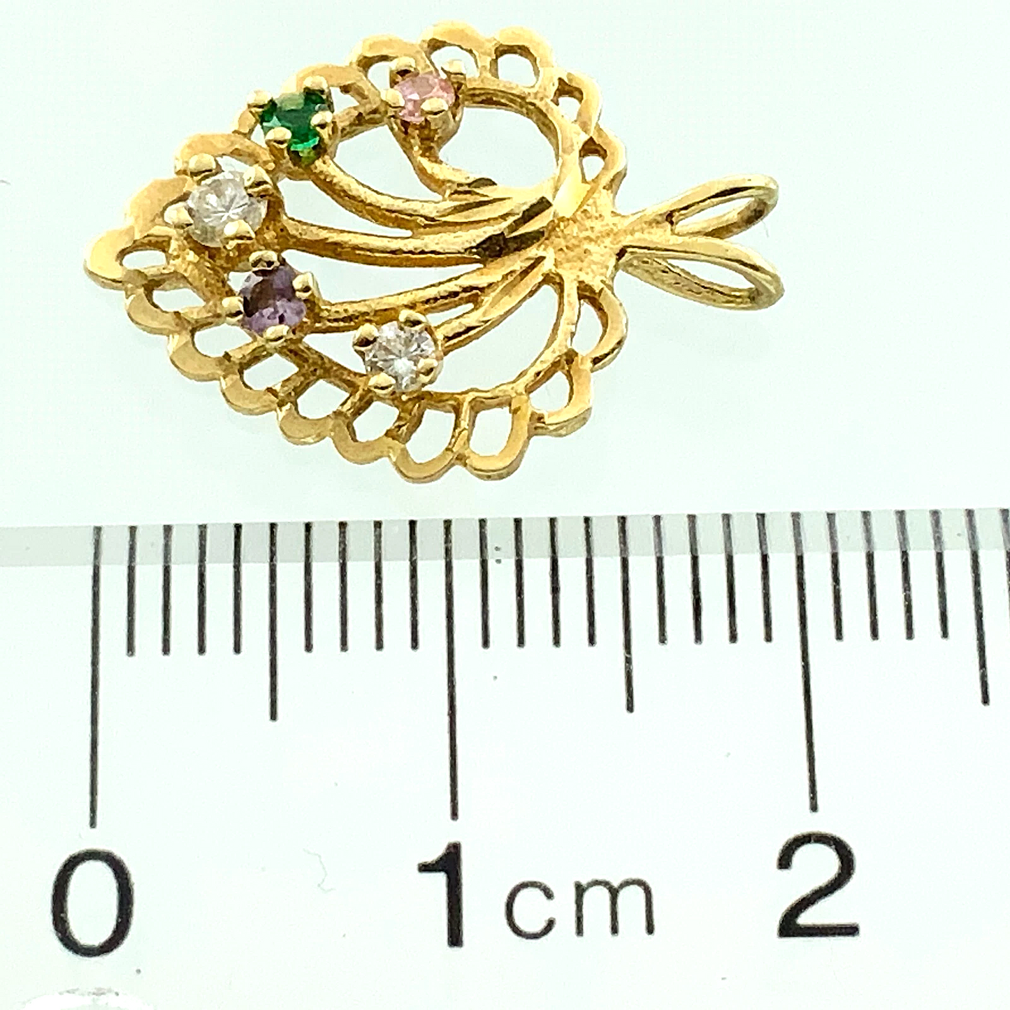 10K Yellow Gold Heart Pendant Scalloped Edge Gemstones AU262