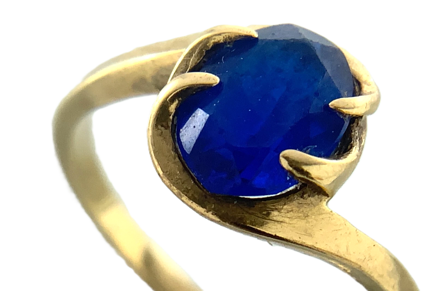 10K Yellow Gold Blue Oval Stone Solitaire Ring Size 6 AU293