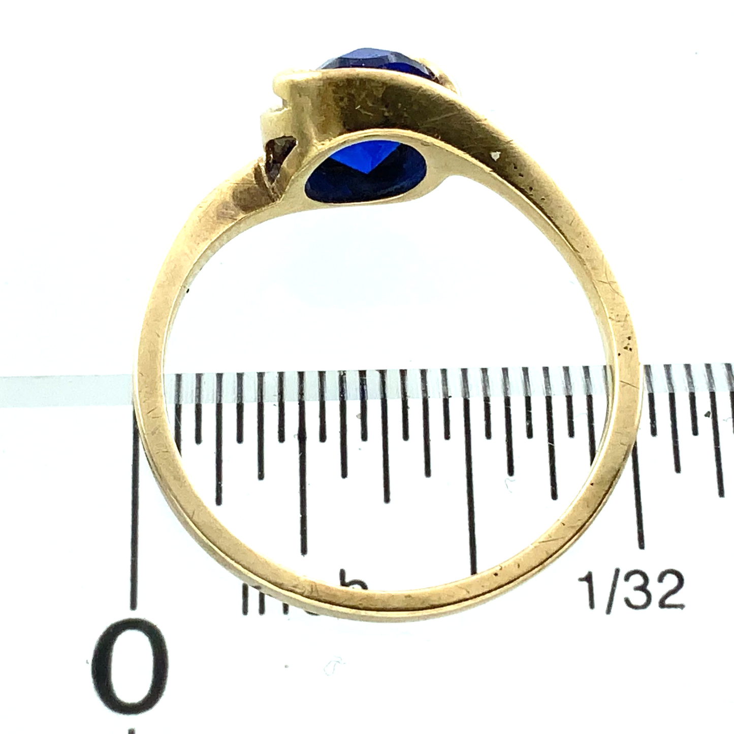 10K Yellow Gold Blue Oval Stone Solitaire Ring Size 6 AU293