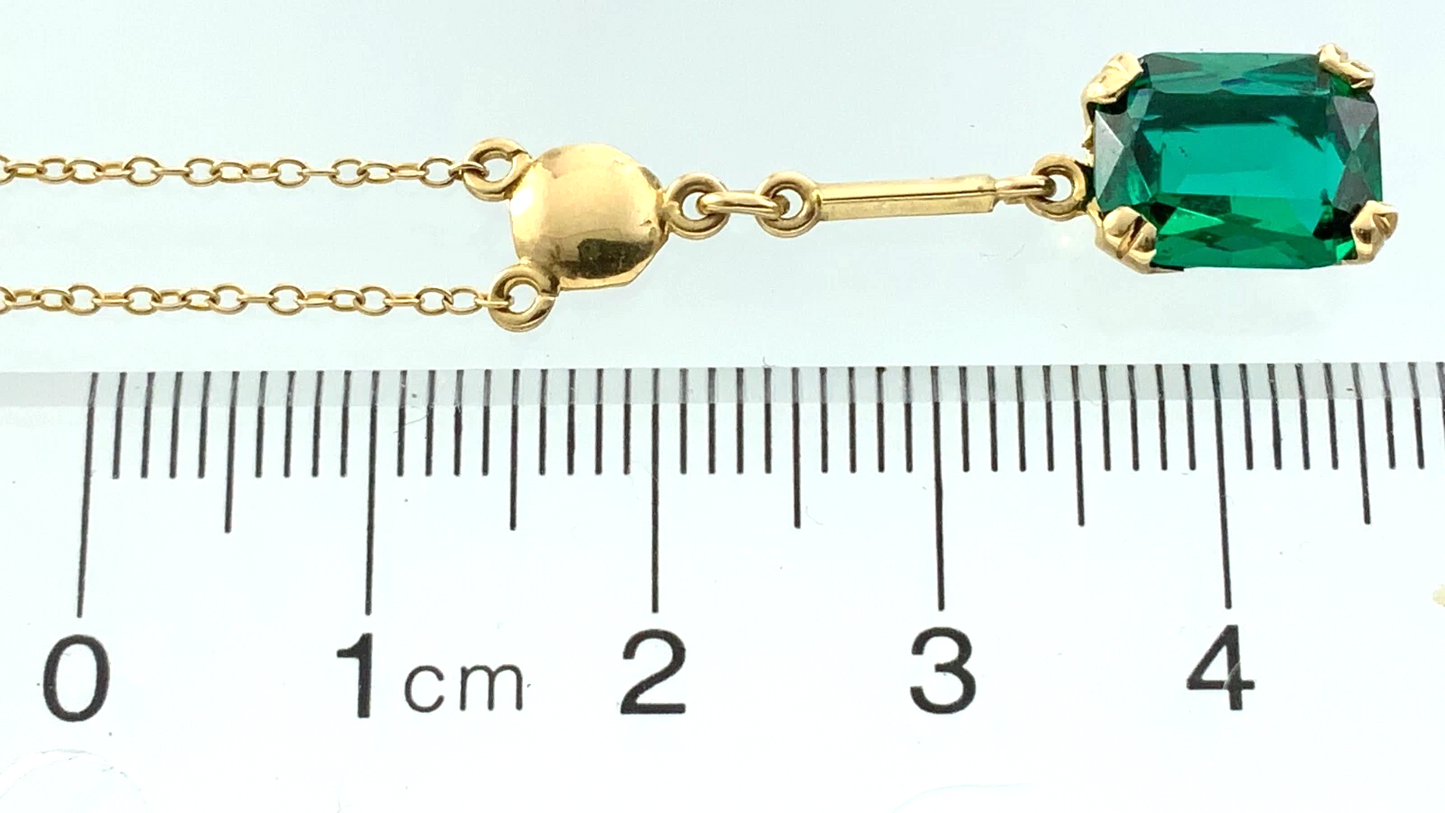 10K Yellow Gold Emerald Green Stone Pendant Necklace Gold Chain AU295