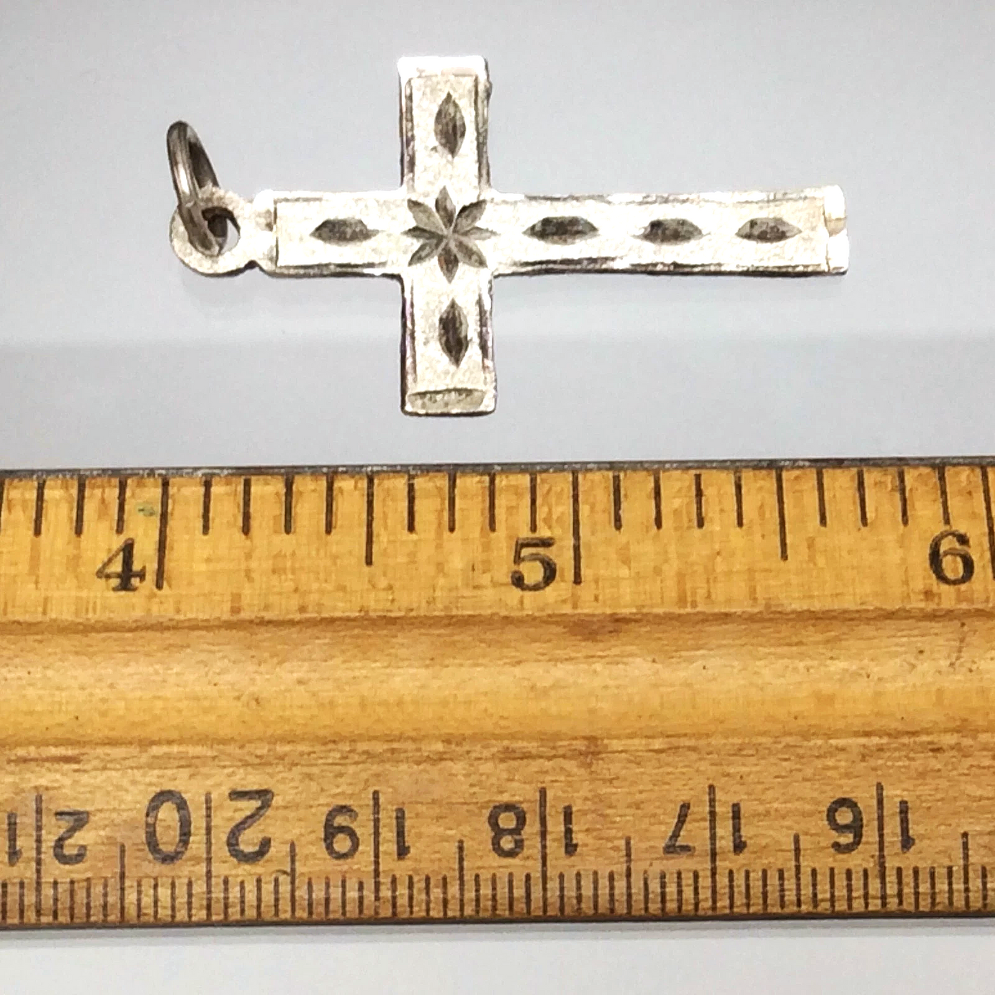 Christian Jesus Cross Catholic Etching 4.8 Grams 925 Silver Pendant B649