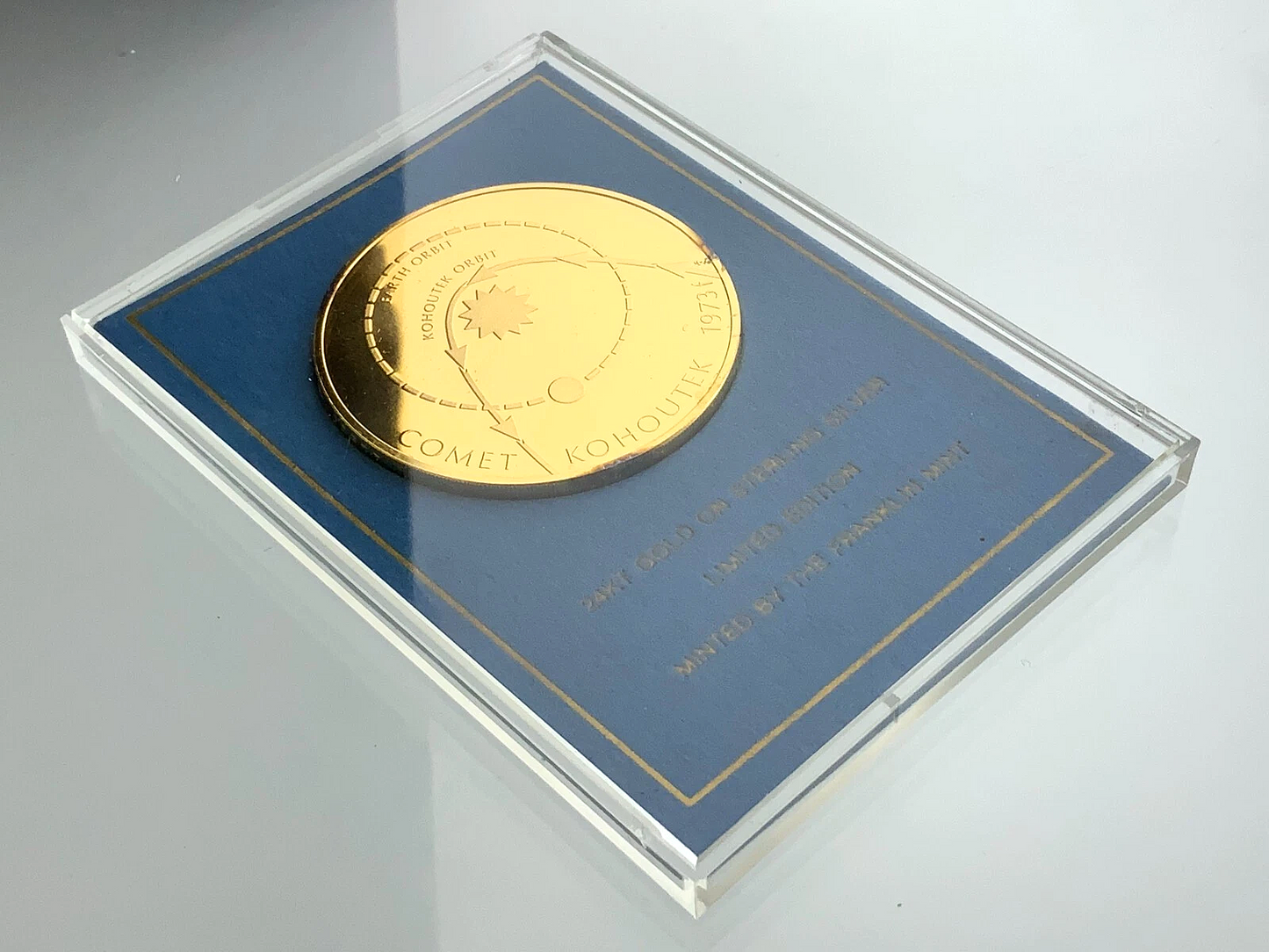 1.124 ozt Comet Kohoutek Silver Medal EE815