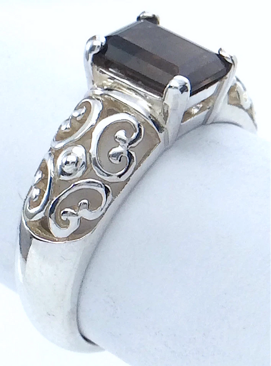 Vintage Women Ladies Size 7.75 US Solitaire Topaz Stone Sterling Silver Marked 925 Filigree Ring G574