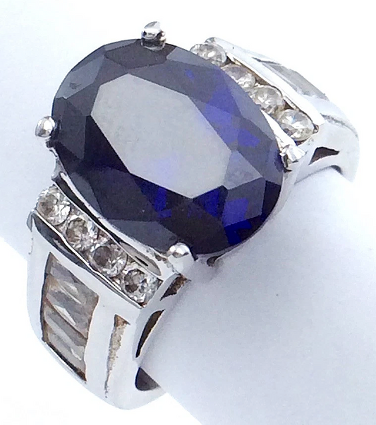 Vintage Women Ladies Size 6.75 US Oval Cut Synthetic Sapphire Stone Sterling Silver Marked 925 Ring G676
