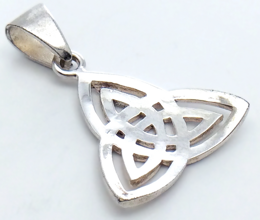 Celtic Trinity Knot Sterling Silver Not Marked Necklace Pendant Charm 2.1 Grams G866
