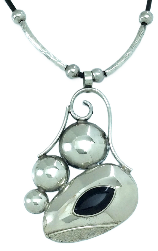 Vintage Sterling Silver Black Stone Circle Plastic Necklace 2.75in 15.6g H225