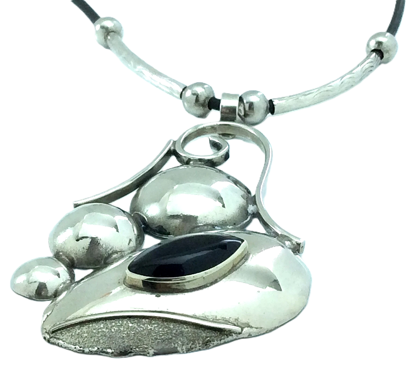 Vintage Sterling Silver Black Stone Circle Plastic Necklace 2.75in 15.6g H225