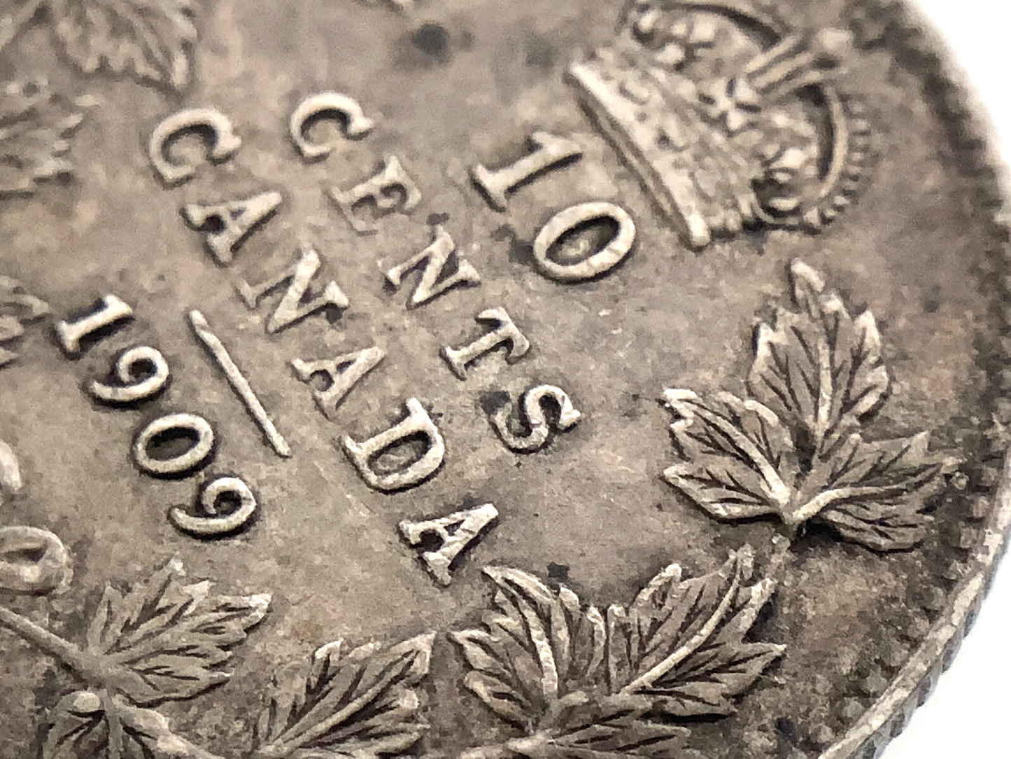.069 ozt 1909 Broad Leaves Canada 10¢