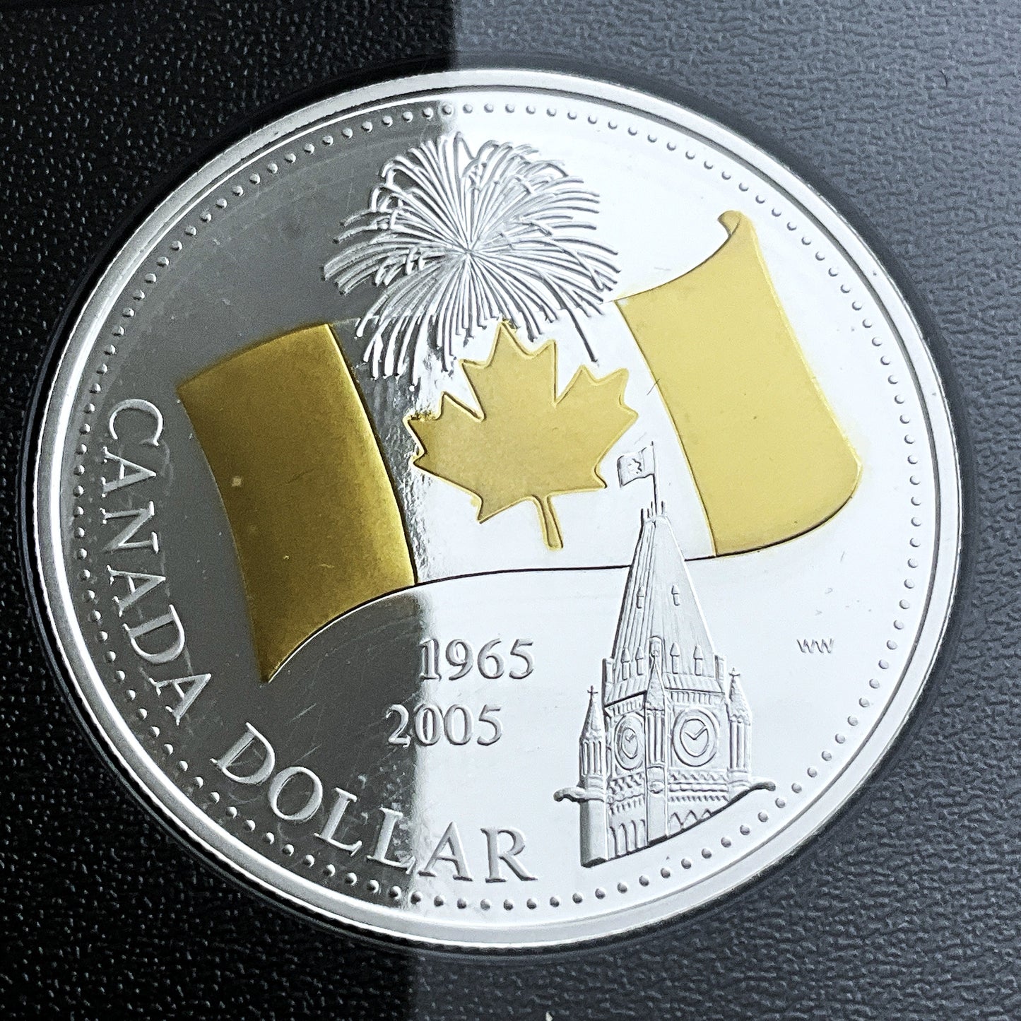 1.69 ozt 2005 Loon Flag Polar Bear Silver Set