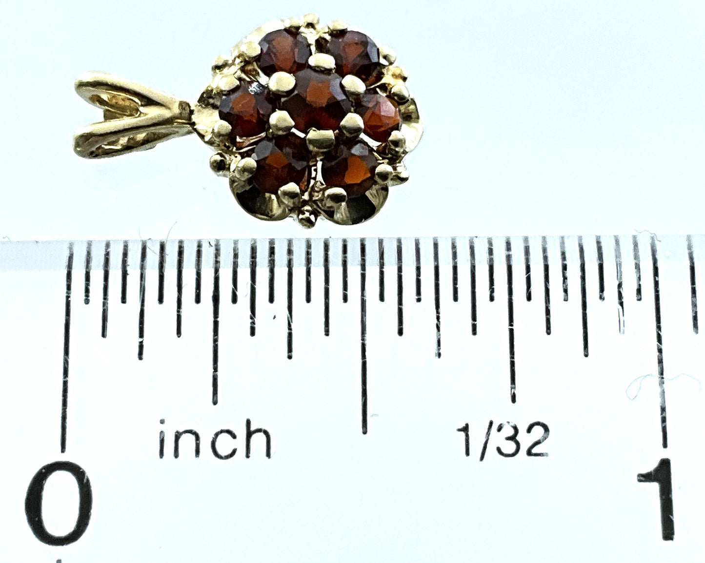 10K Yellow Gold Garnet Flower Cluster Pendant Charm AU431