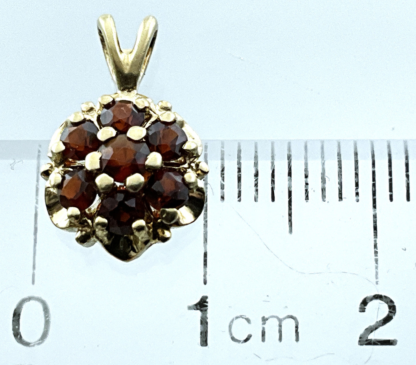 10K Yellow Gold Garnet Flower Cluster Pendant Charm AU431