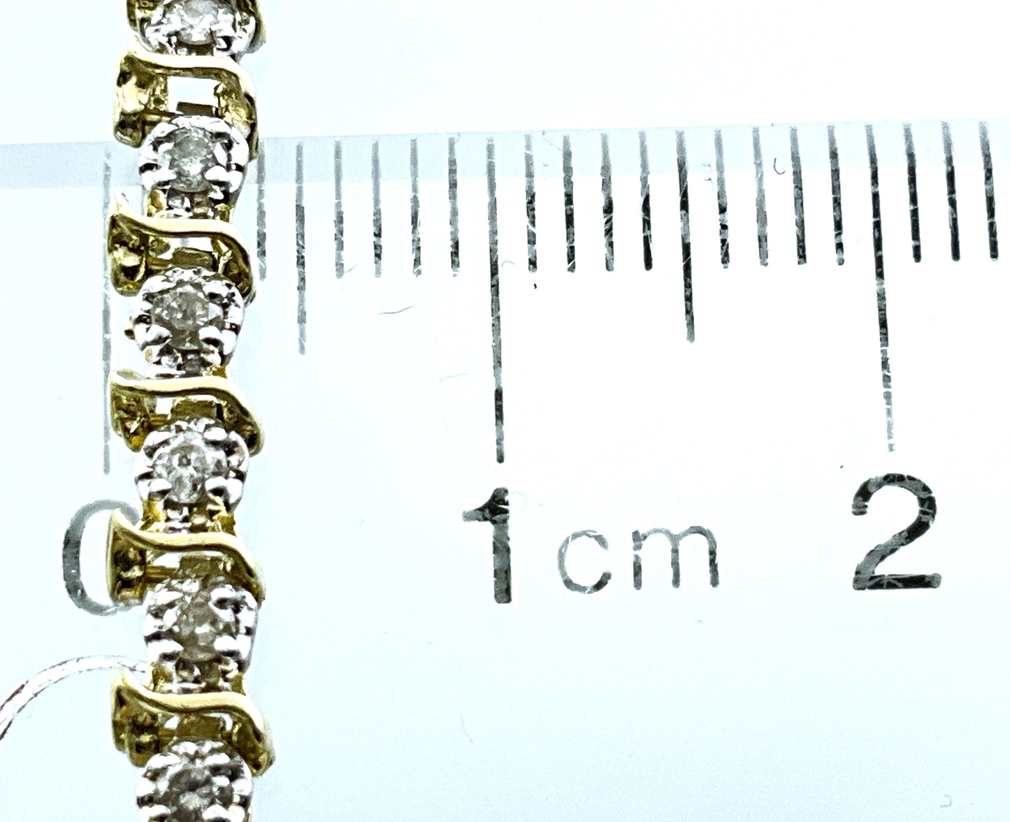 14K Gold and 2.76 Total Diamond Tennis Bracelet 7.25in x 3.8mm AU432