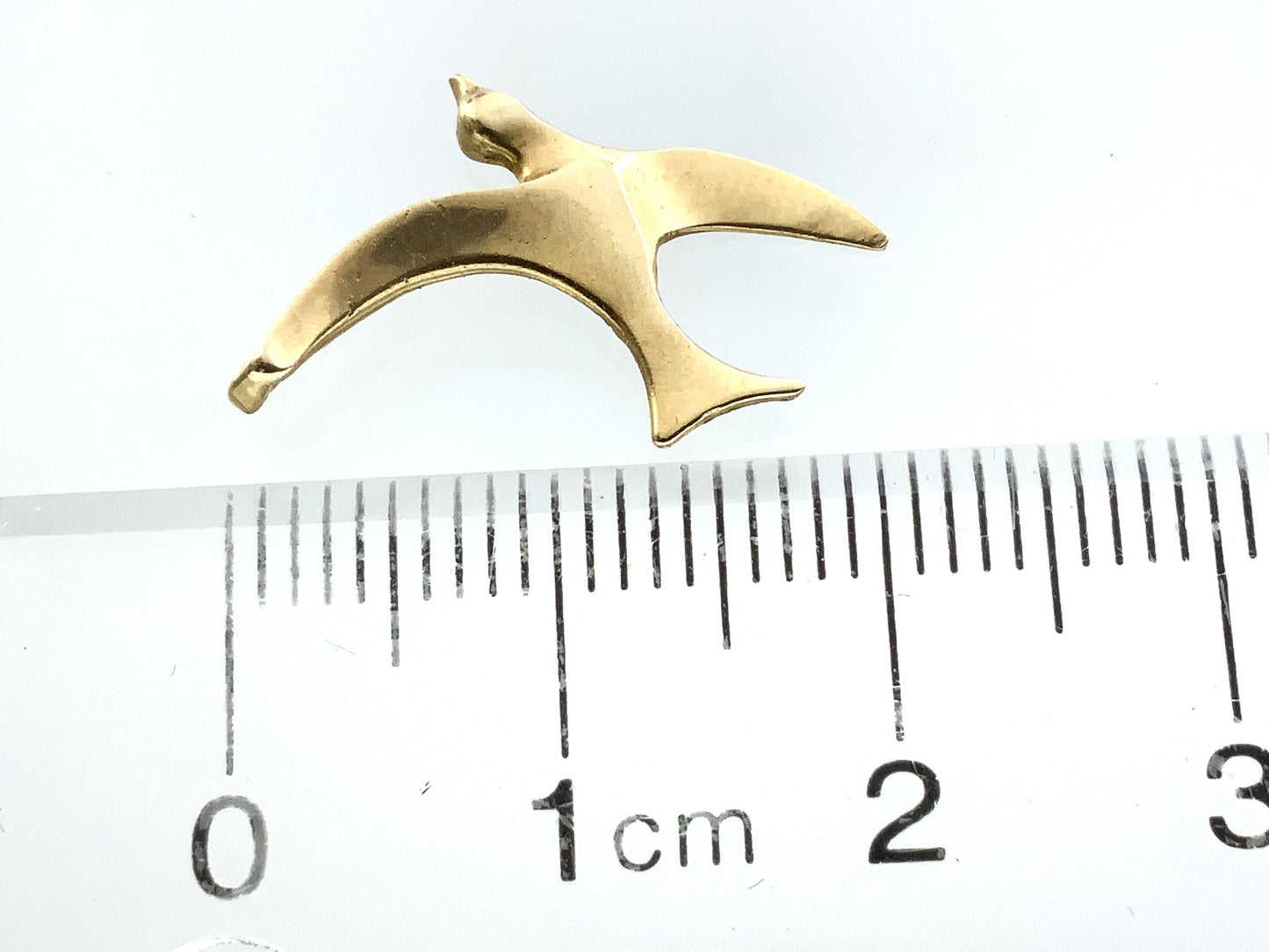 10K Yellow Gold Bird in Flight Charm Pendant AU342