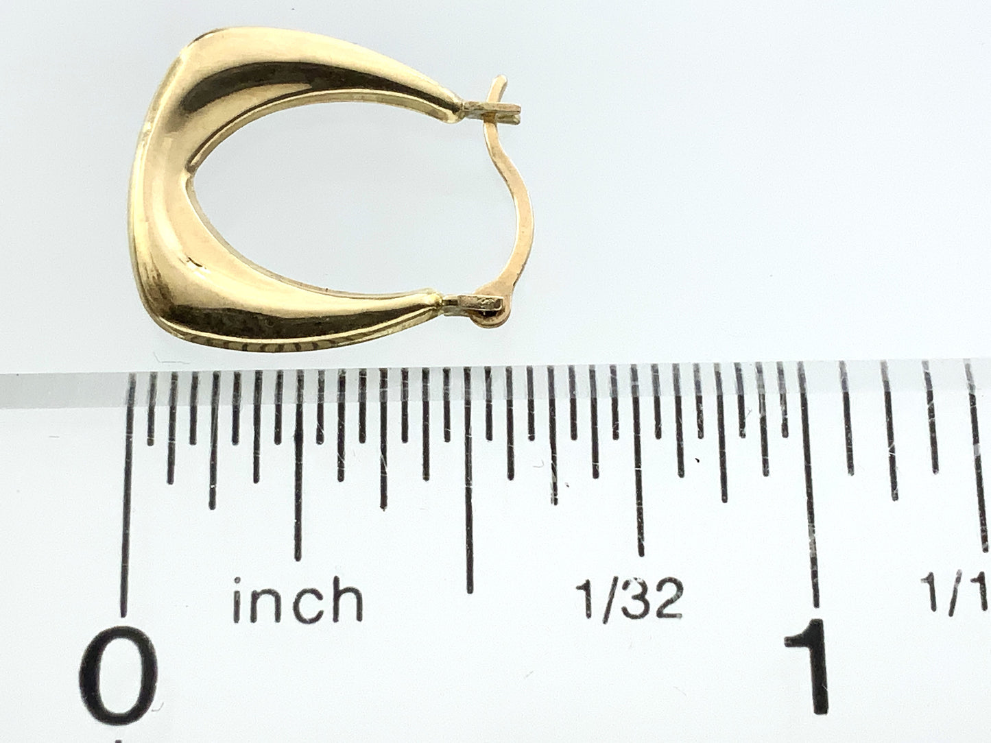10K Yellow Gold Chunky Hollow U-Shaped Hoop Earrings AU356