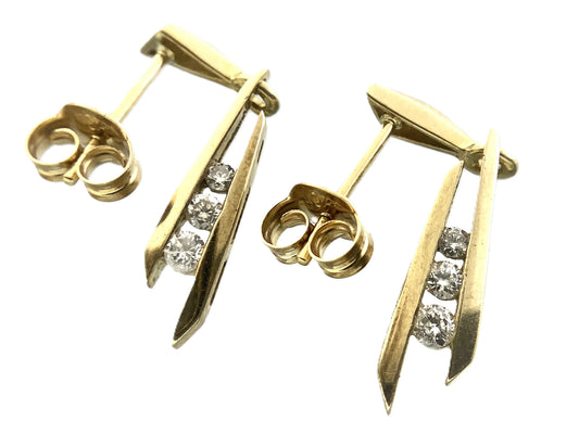 10K Yellow Gold 3 Graduated Clear Stone in Mordern Vertical Bars Stud .10 Total Carats Diamond Earrings AU379