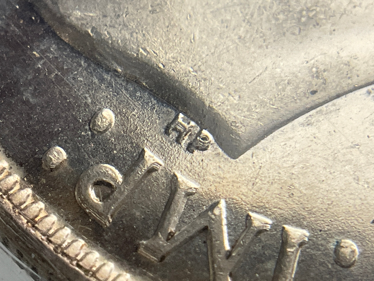 600 ozt 1947 Pointed 7 Quadruple HP MS-63