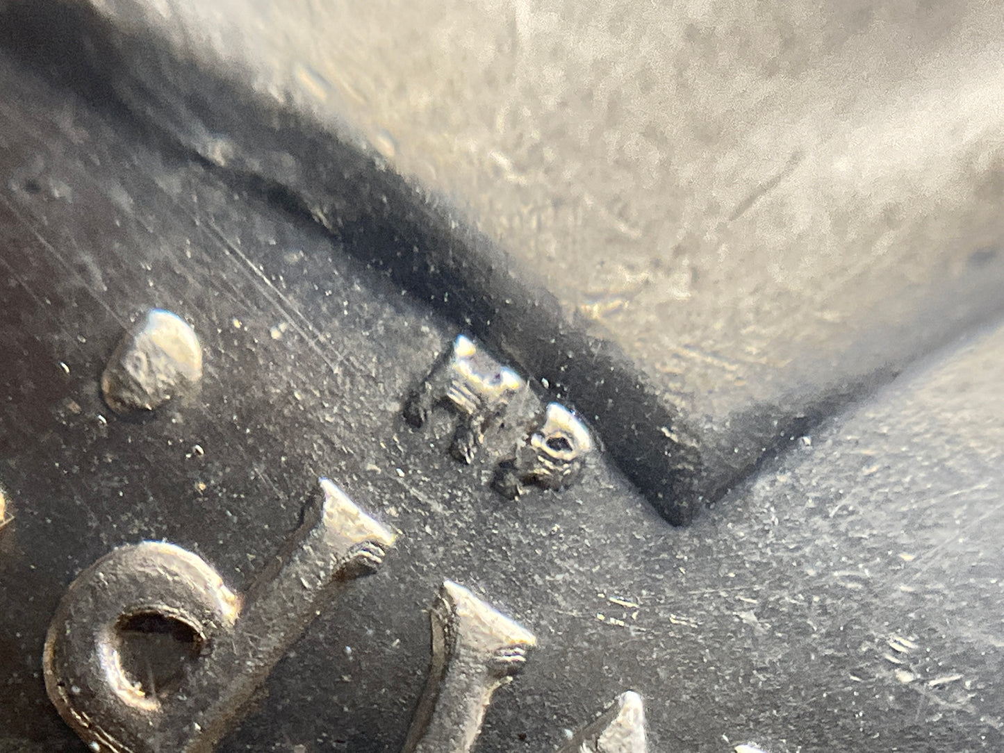 600 ozt 1947 Pointed 7 Quadruple HP MS-63