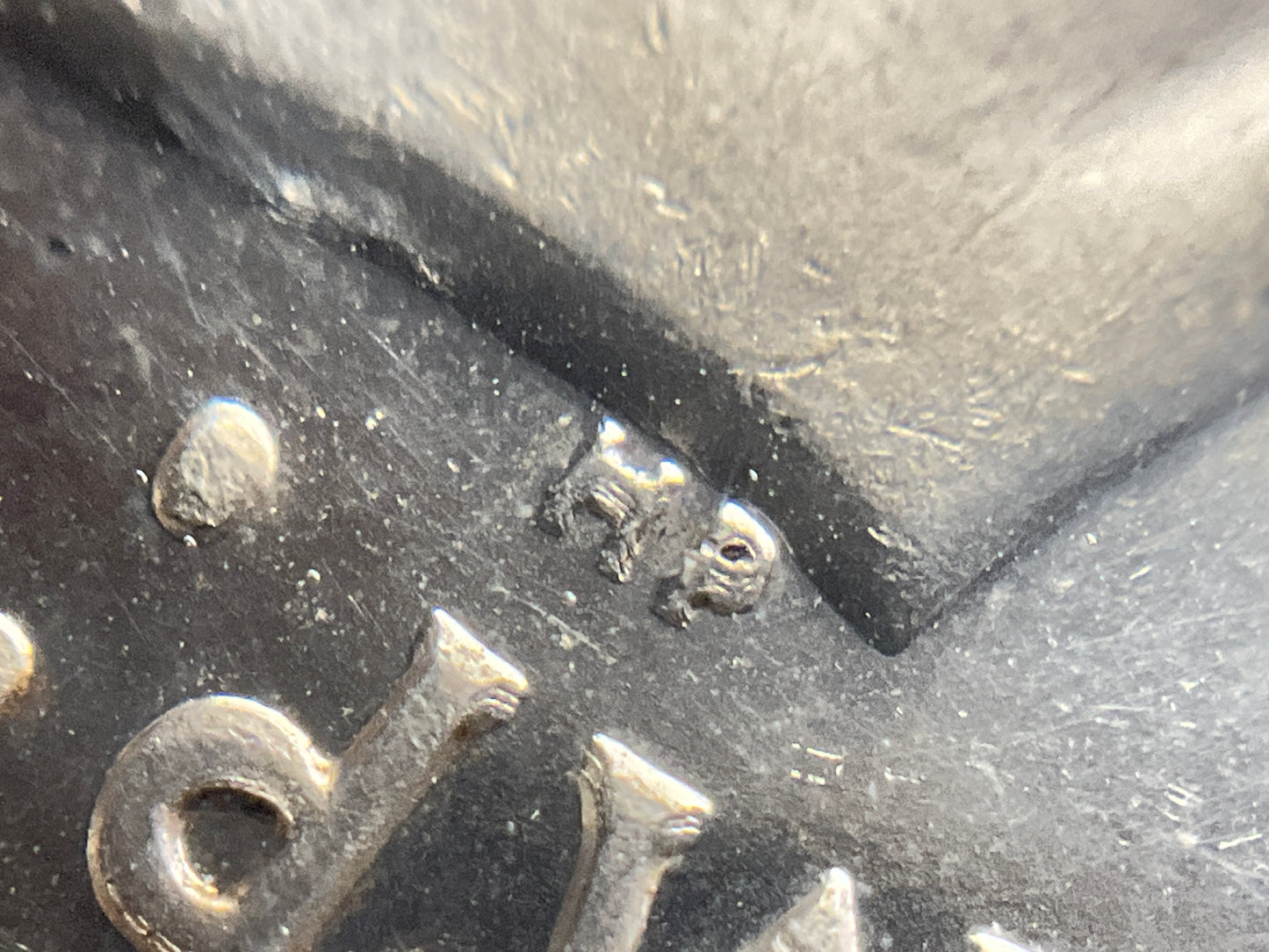 600 ozt 1947 Pointed 7 Quadruple HP MS-63
