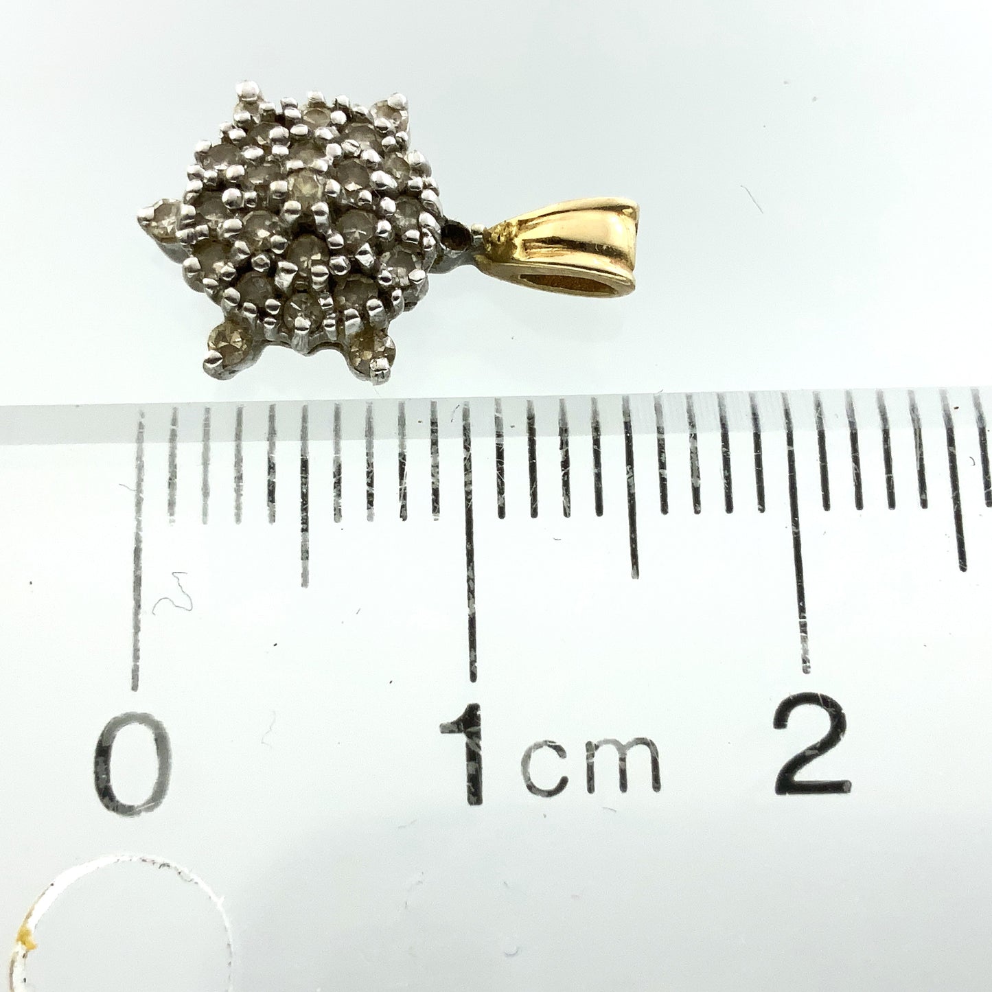 14K Yellow Gold Cluster Necklace Charm Pendant AU375