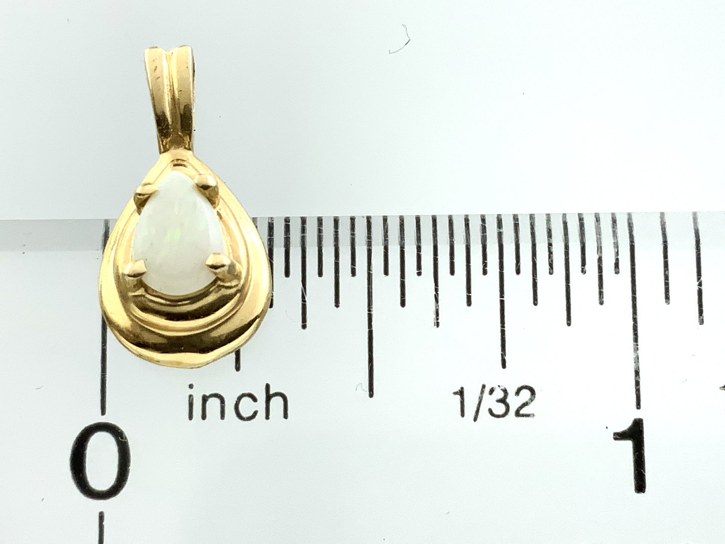 14K Yellow Gold Opal Necklace Charm Pendant AU374