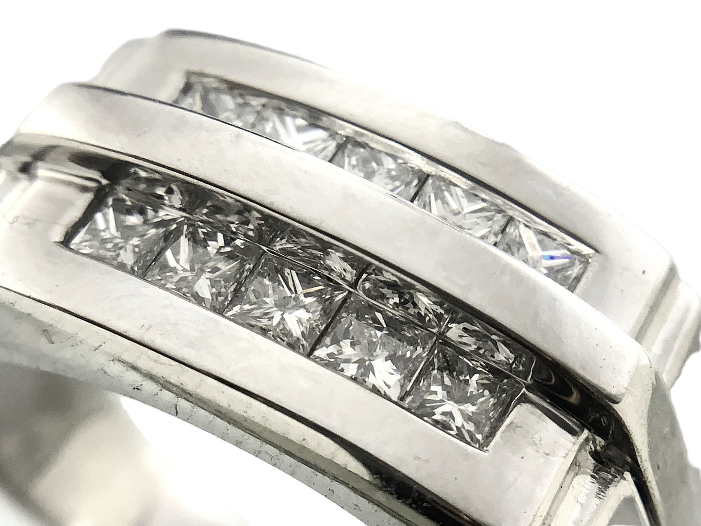 10K White Gold Two Channel Princess Diamonds Band Ring .9 Total Carats Size 10 AU363