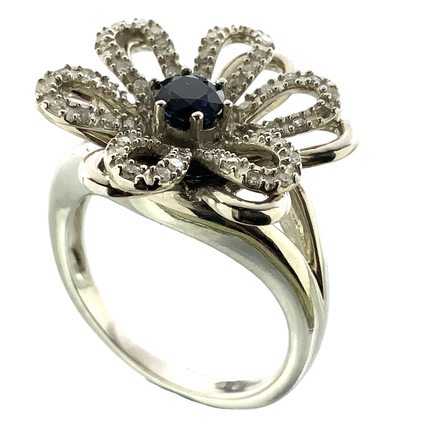 14K White Gold Floral or Snowflake Design Cluster Size 6.25 Ring AU381