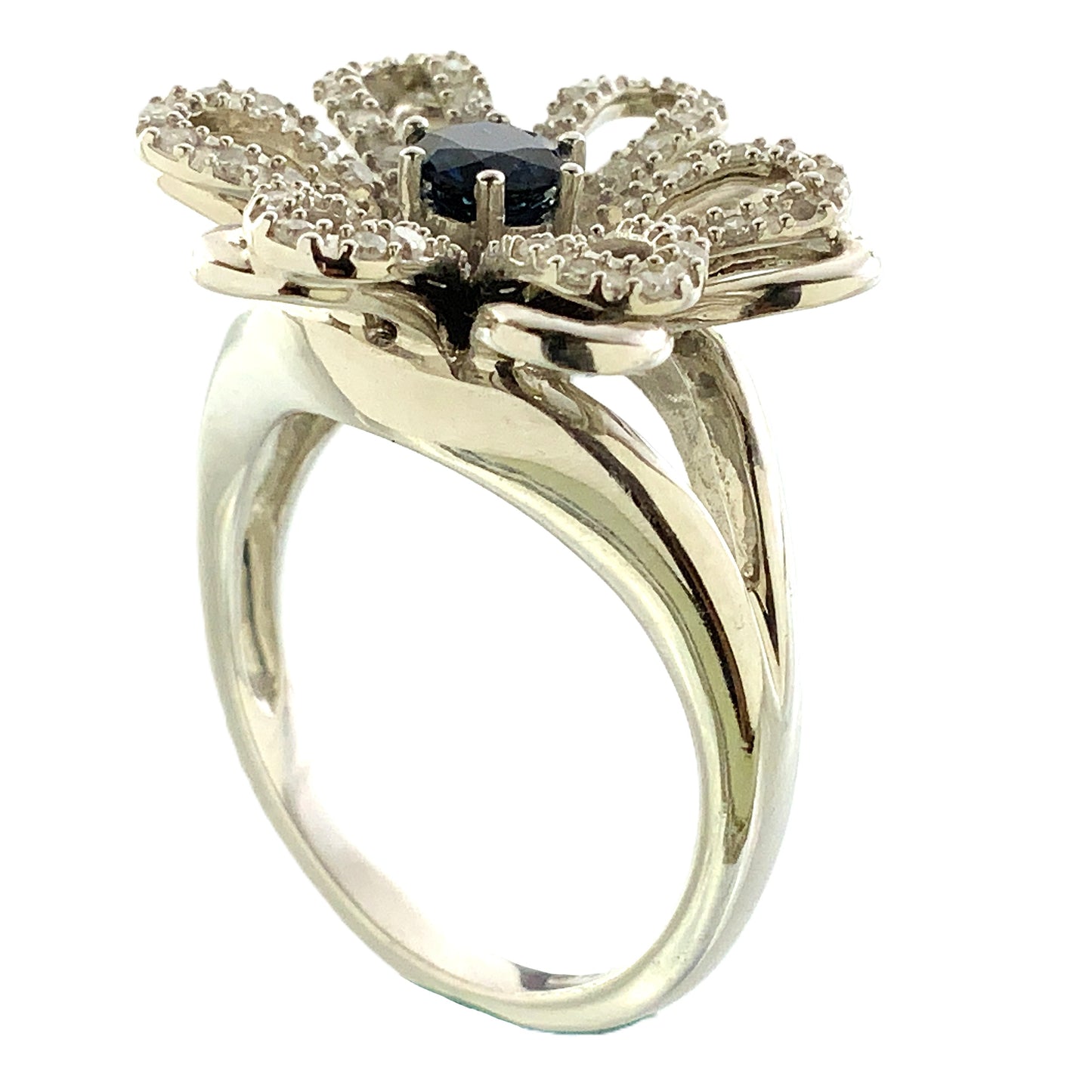 14K White Gold Floral or Snowflake Design Cluster Size 6.25 Ring AU381