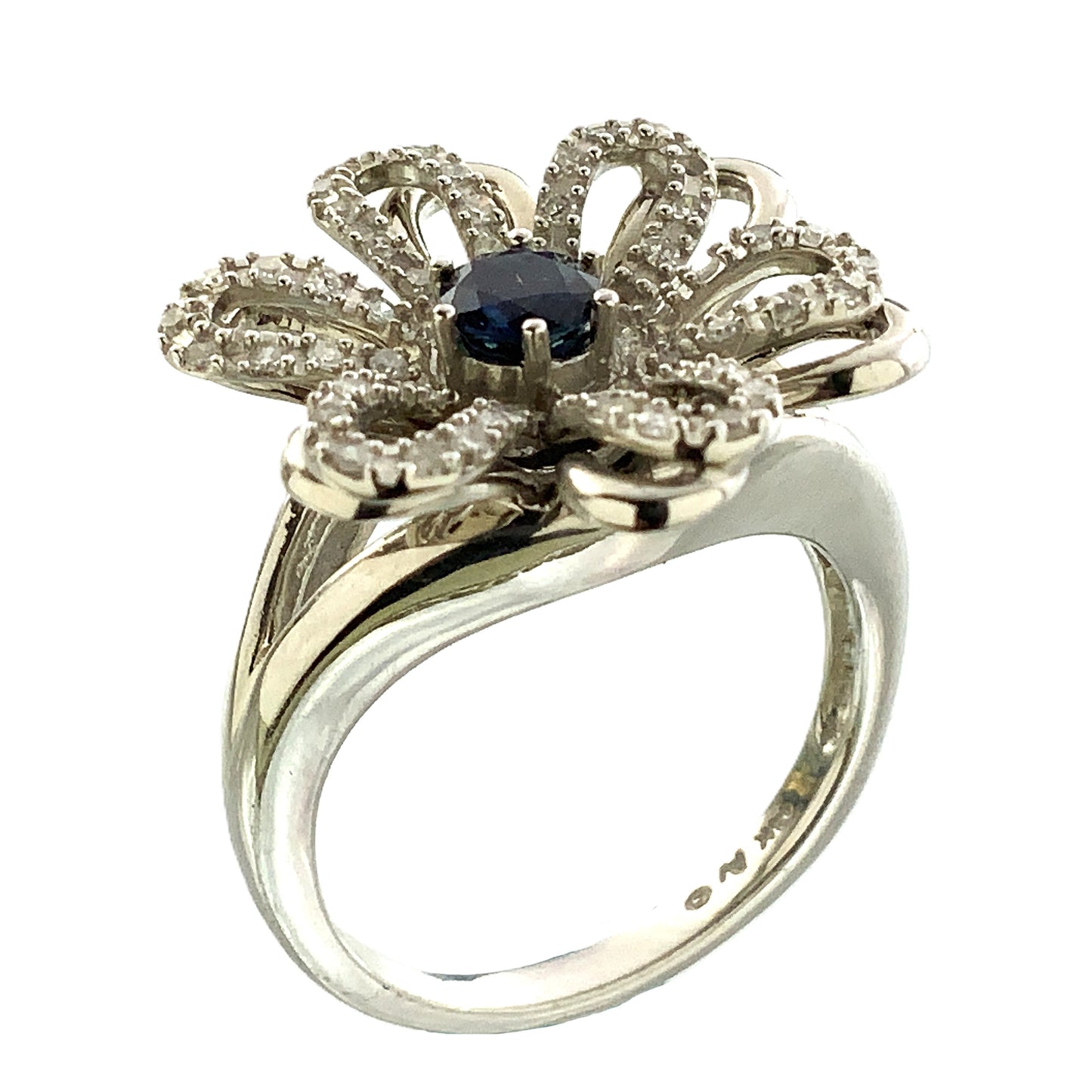 14K White Gold Floral or Snowflake Design Cluster Size 6.25 Ring AU381