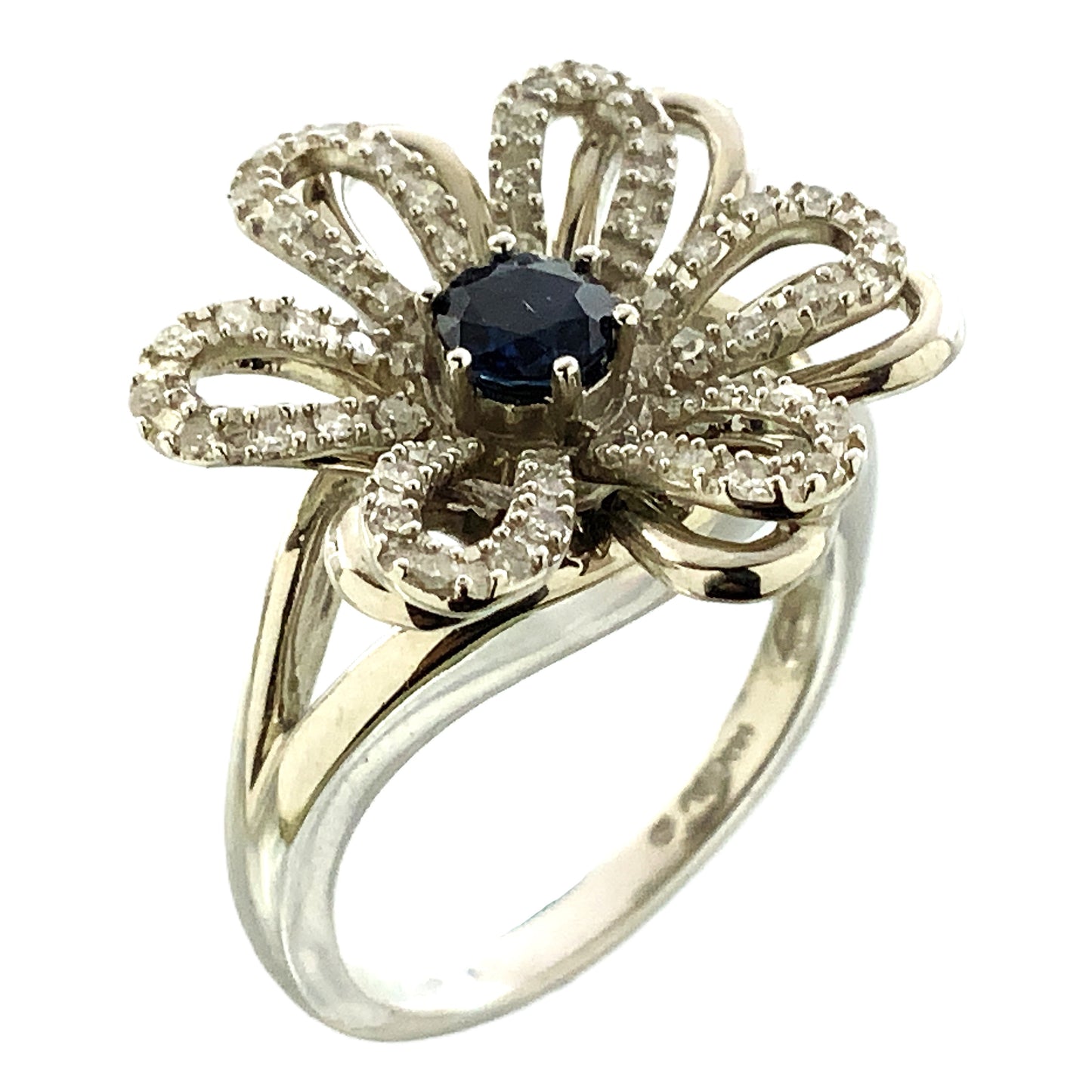 14K White Gold Floral or Snowflake Design Cluster Size 6.25 Ring AU381