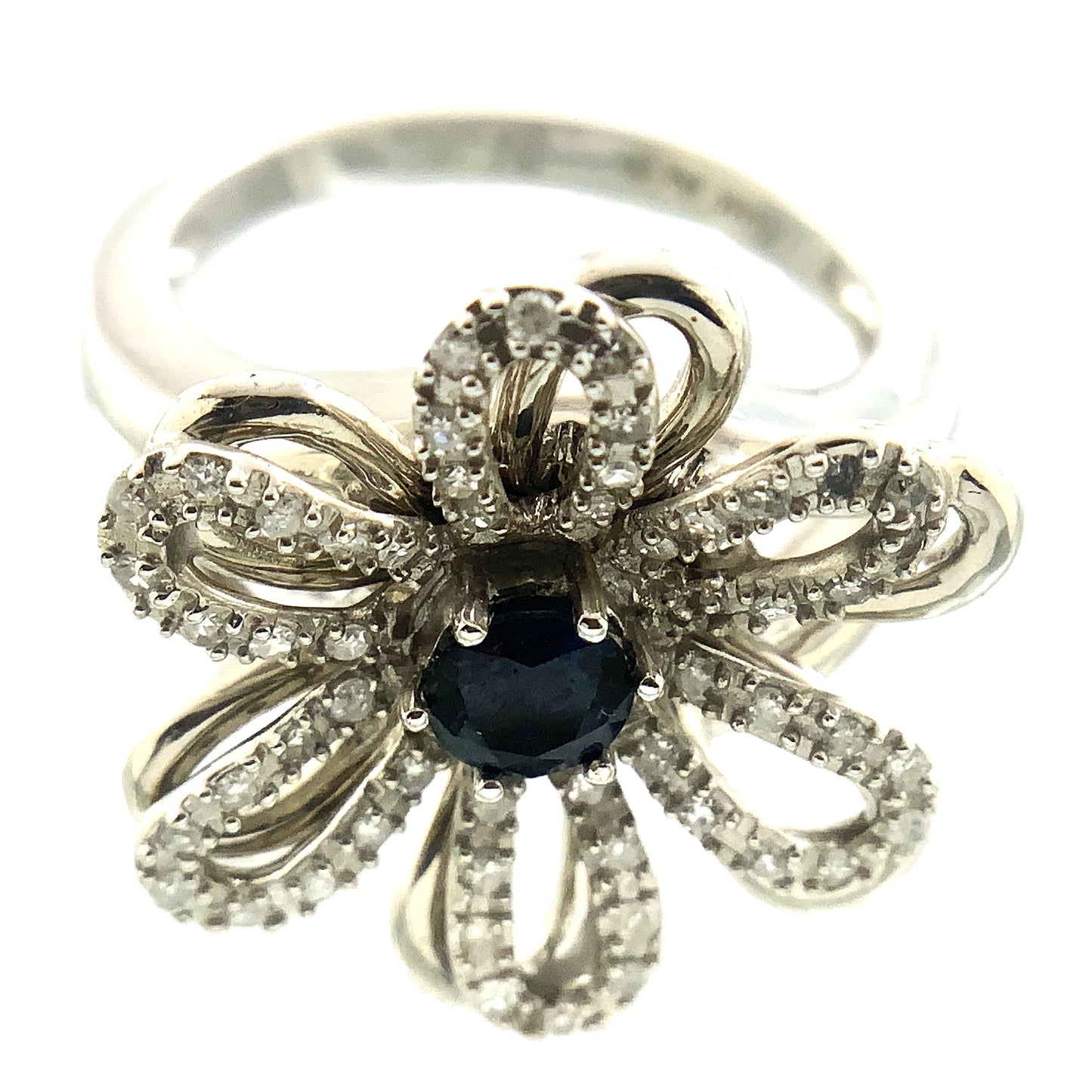 14K White Gold Floral or Snowflake Design Cluster Size 6.25 Ring AU381